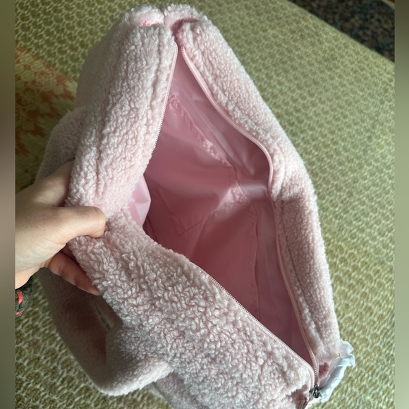 Victoria's Secret Pink Sherpa Tote - Picture 3 of 5